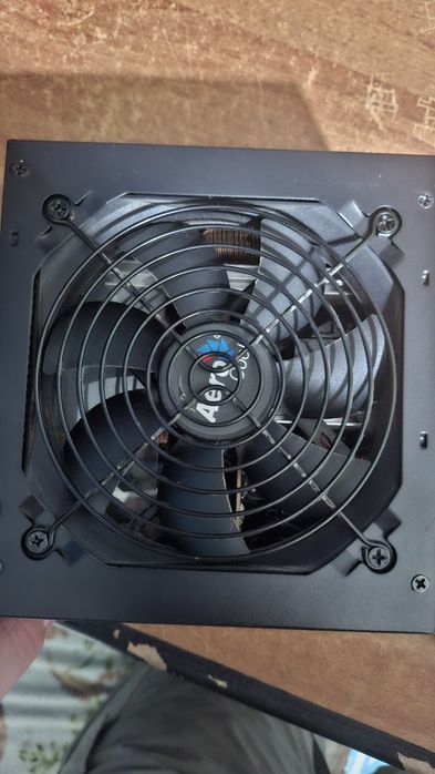 Продам блок питания  aerpcool ksas