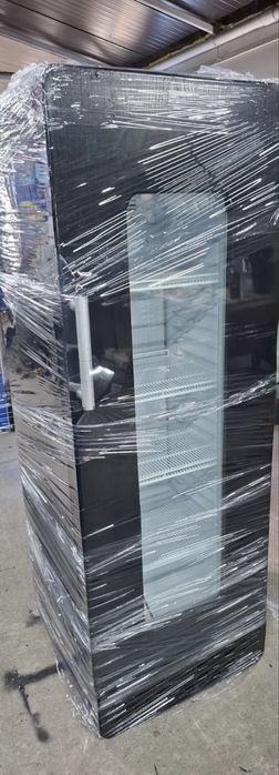 Vitrina frigorifica verticala retro cu iluminare led