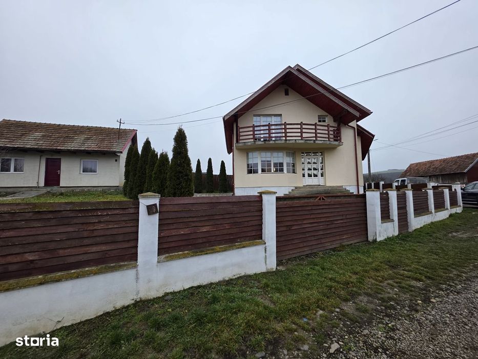 Casa noua Cerghid, teren 420 mp , gard facut, utilata si mobilata