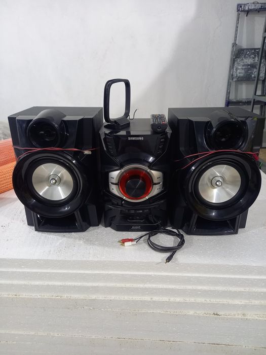 Музикалнь центир