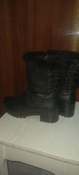 Продам зимние Сапоги и ботинки