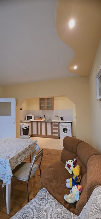 Двуетажна тухлена къща в гр. Долна  Оряховица