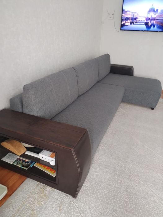 Угловой диван в гостинную