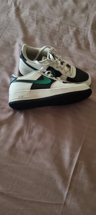 Vand adidasi Nike Air Force 1