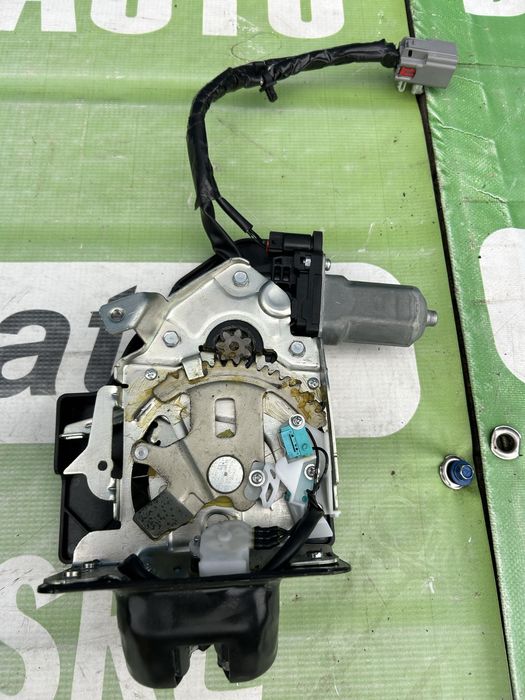 Încuietoare, broască  haion Soft close Ford Kuga 2015