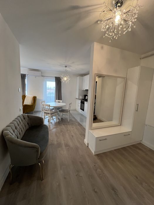 Închiriez apartament zonă centrală