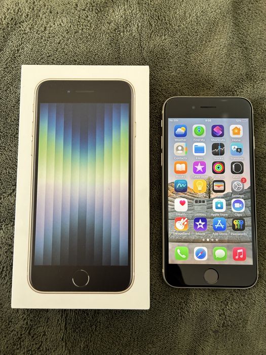Намален Iphone se 3 бял 64 gb 86% батерия