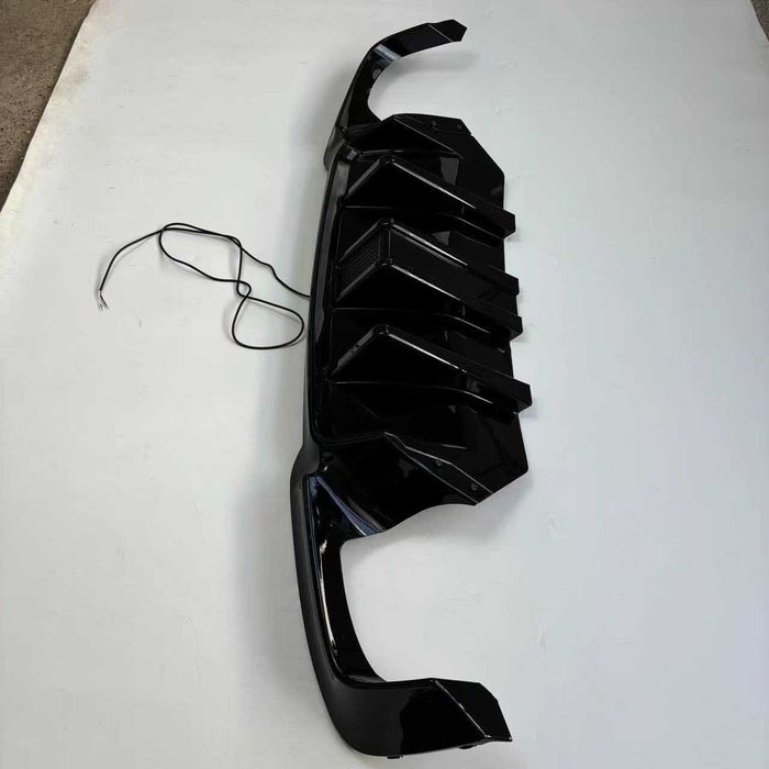 Дифузьор за задна броня БМВ Ф10 led stop F1 М-техник BMW F10 M-technik