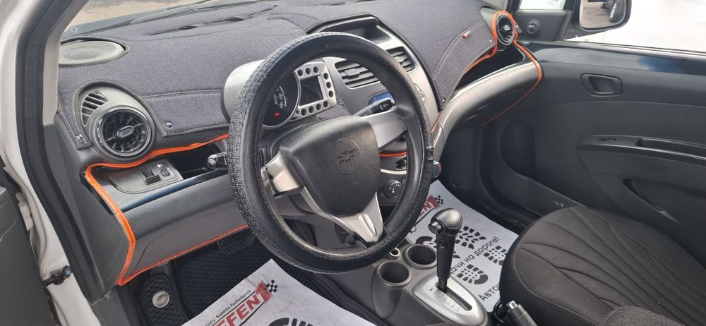 Spark avtomat 2010 yil