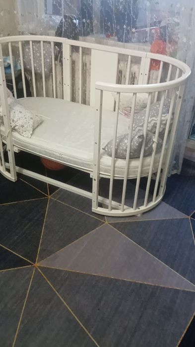 Детская кроватка