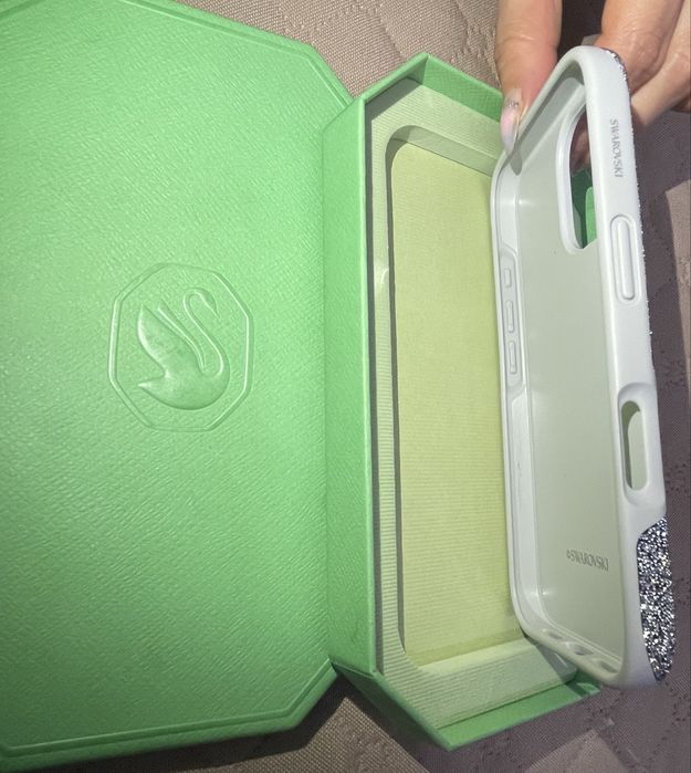 Husa SWAROVKI iphone 16