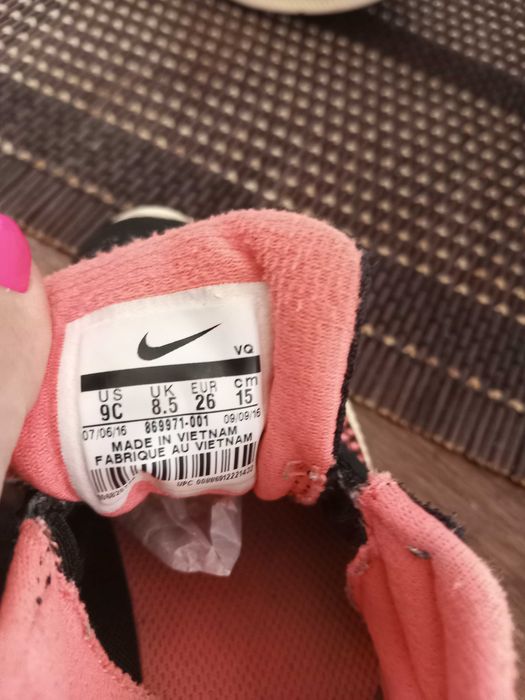 Маратонки Nike 26