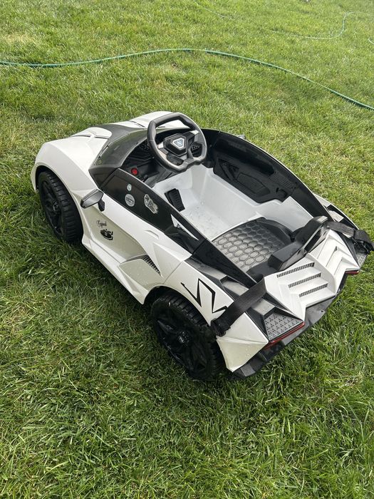 Vand masinuta electrica, claxon, muzica, Usb, cu telecomanda