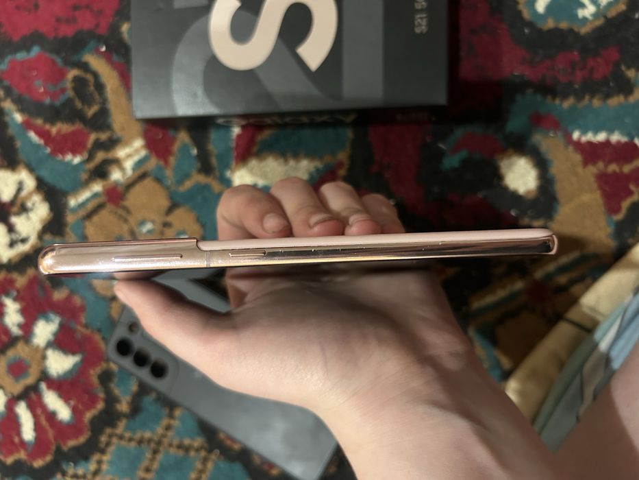 Продам телефон в хоршем состоянии