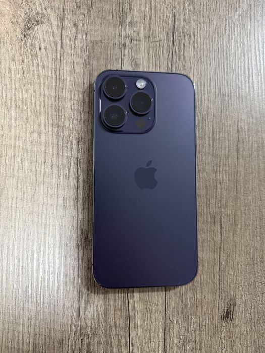 Vand 2 telefoane Iphone 14 pro impecabile. 2000 lei/telefon