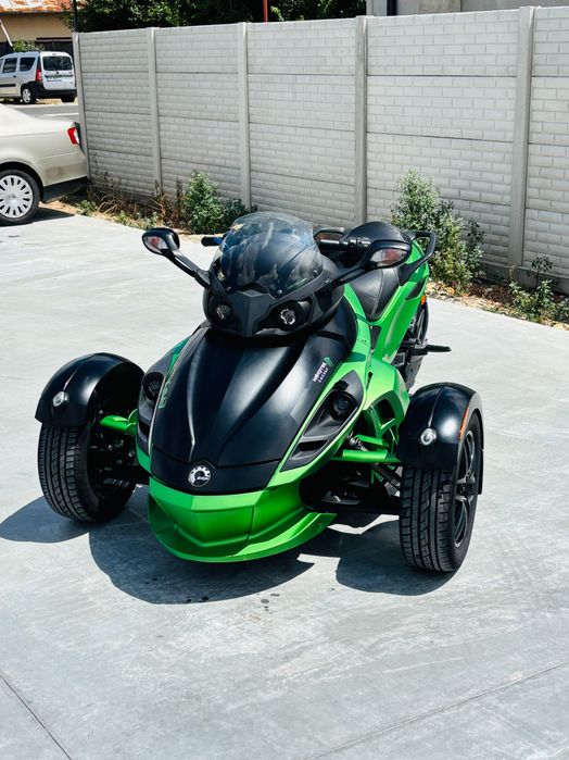 Can-am Spyder  impecabil 0785717657