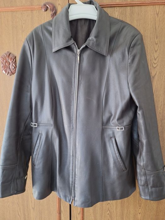 Scurtă piele damă maro și neagră