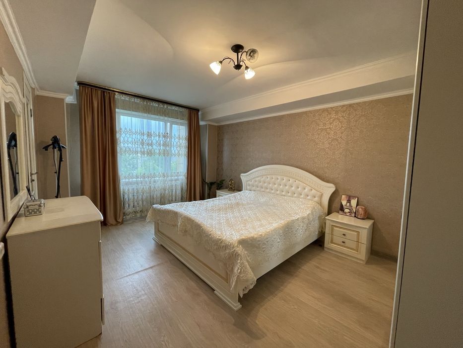 Срочно продается Спальный гарнитур