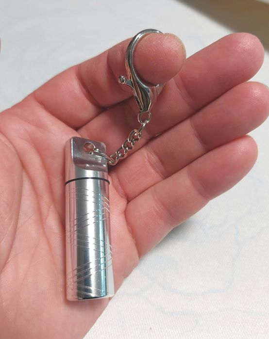 Алуминиев Контейнер с Разтегателна Лъжичка