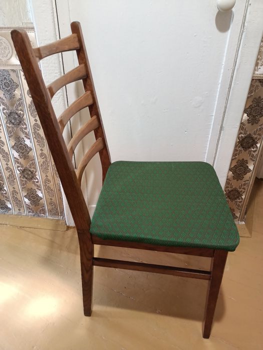 Продам стул деревянный