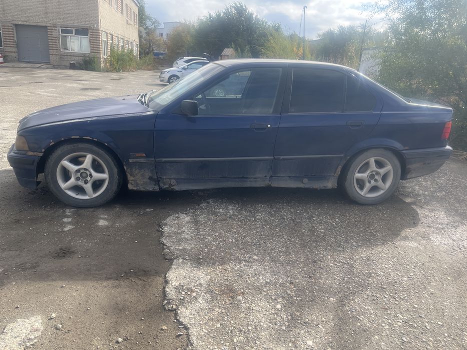 Продам БМВ 3.18 м43 газ бинзин