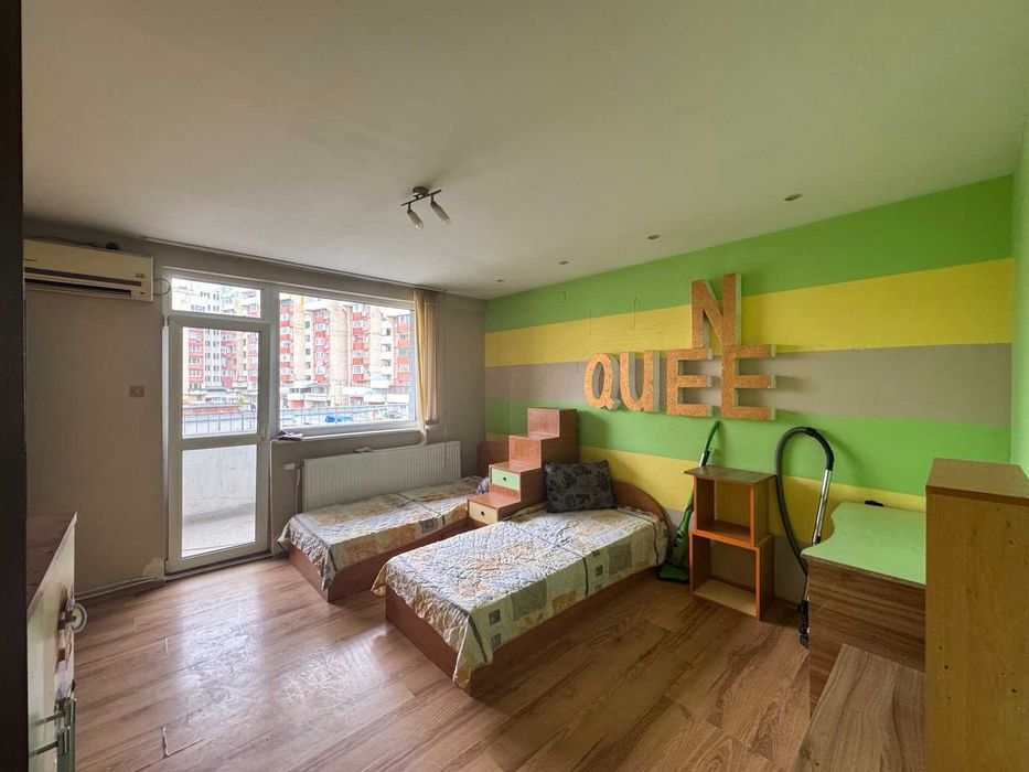 Продава се Тристаен апартамент в Търговище, Център - 83 кв.м за 1229 €/кв.м - Снимка #2