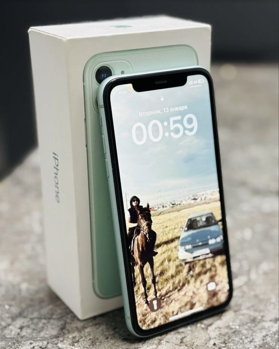 Продам Айфон 11 в отличном состоянии