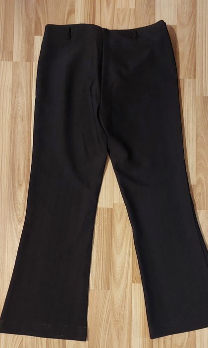Брюки женские чёрные.