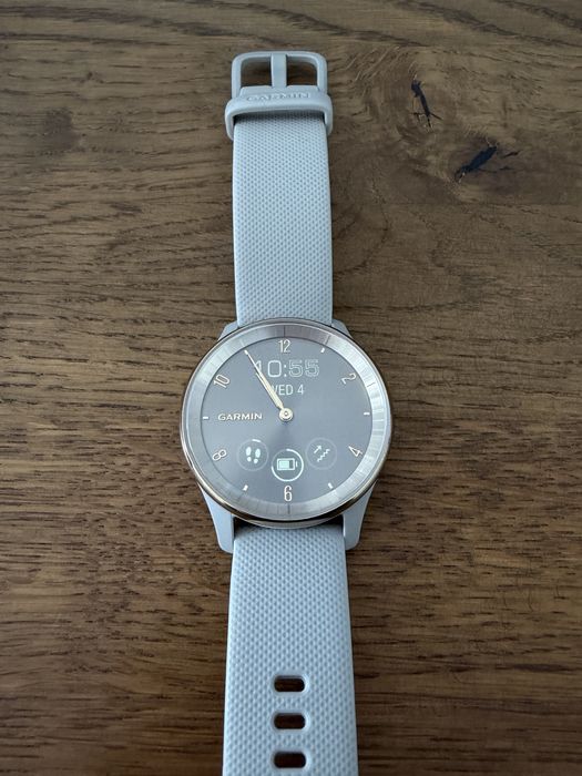 Смарт Часовник Garmin Vivomove trend