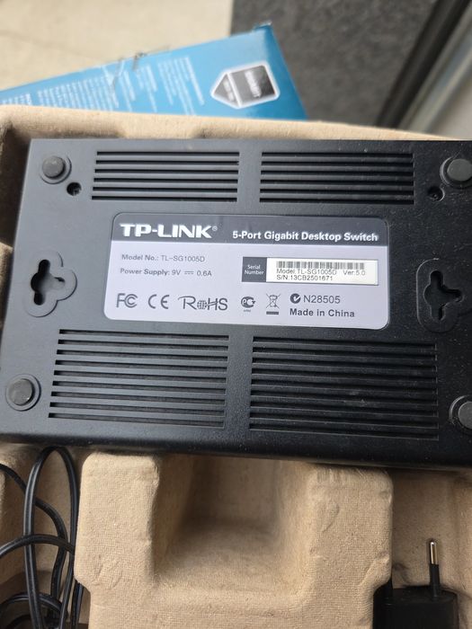 Гигабитпв суич TpLink 1G Sw TL-SG1005D