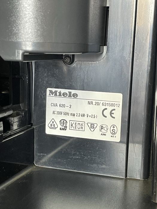 Кафемашина|Кафеавтомат за вграждане Miele CVA 620-2