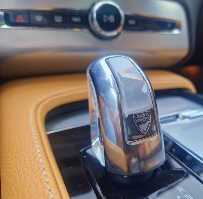 Volvo XC90 T8 Plug-in Hybrid