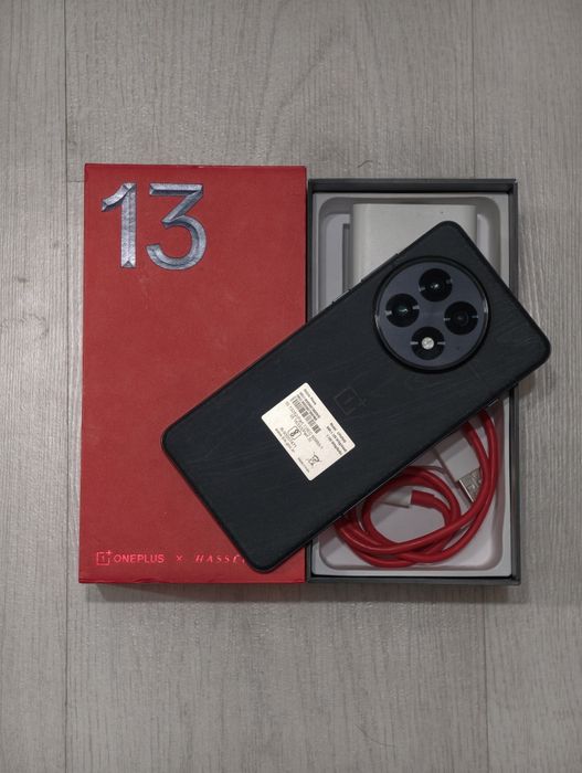 One Plus 13 512 gb Ram 16 5G global