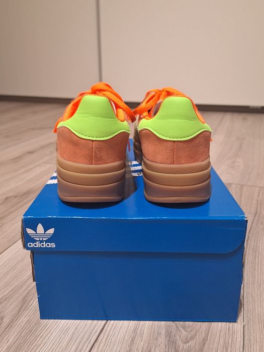 Vând Adidas Gazelle cu platforma