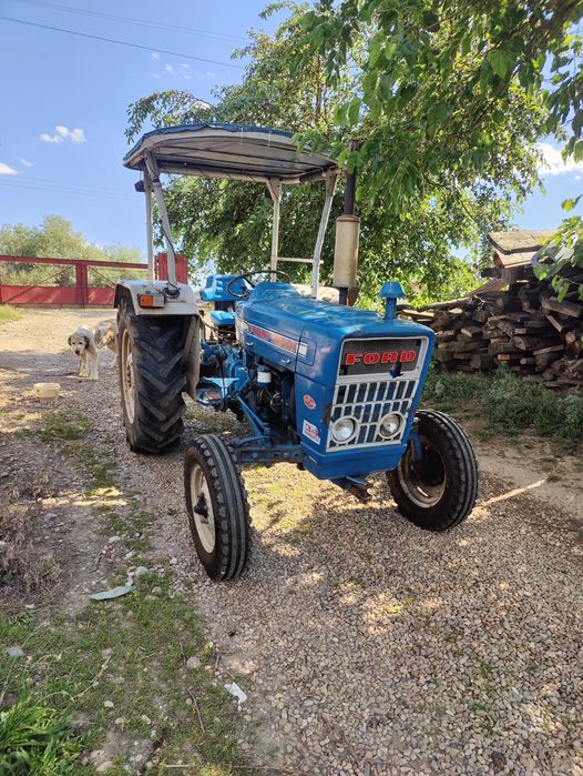 Tractor Ford 2000