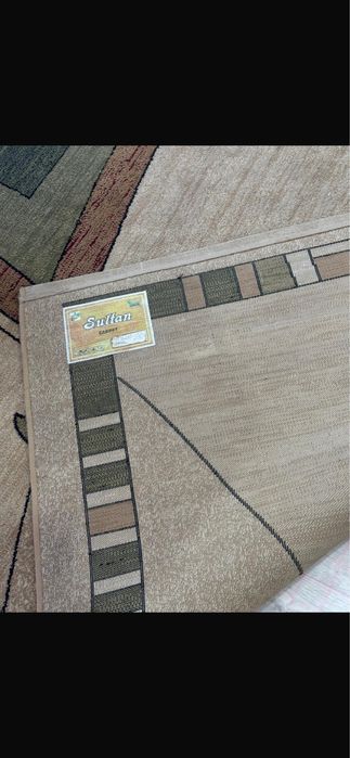 Ковер в хорошем состоянии