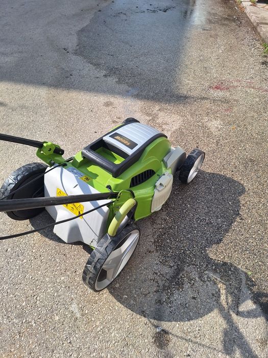 Косачка на ток със Самоход 1800W.