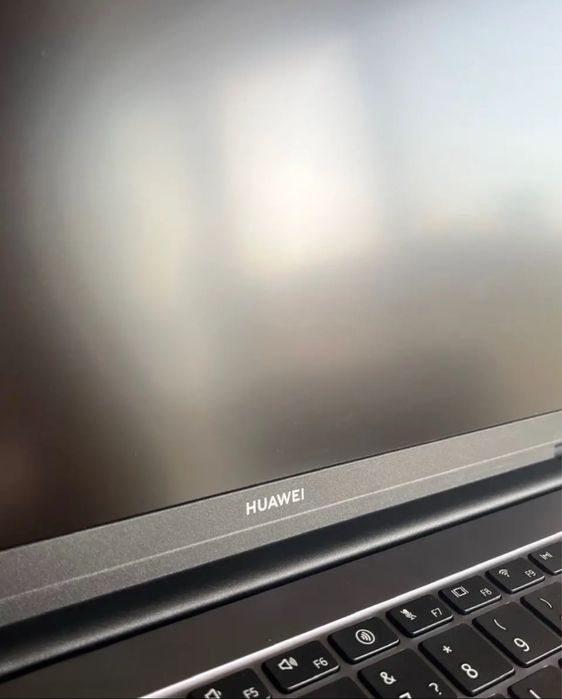 Продам ноутбук Huawei Matebook
