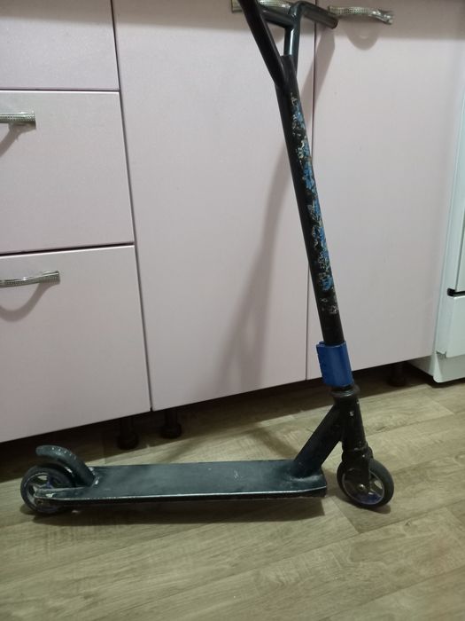 Продам подростковый трюковой самокат