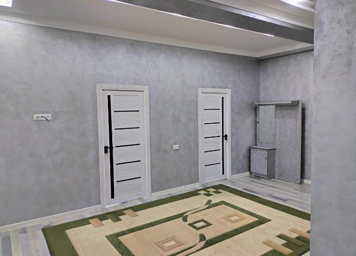 Arenda kvartira uch qaxraman challa qozoqda betonkaga yaqin Srochna