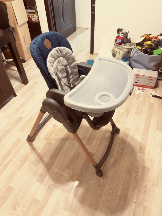 Vand scaun de masa pentru bebelusi
