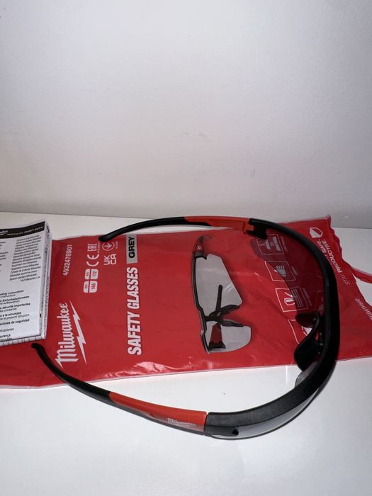 Milwaukee предпазни работни очила затъмнени