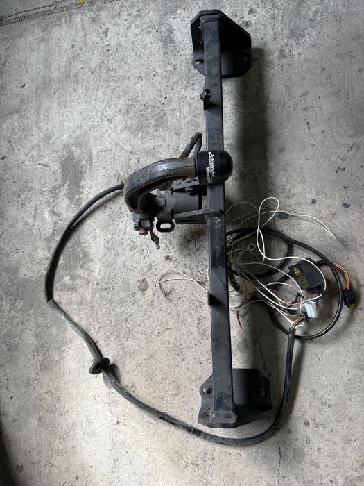 Cârlig tractare remorcare bmw f30 f31 seria3