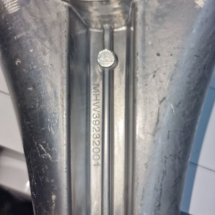 Продам крестовина на LG