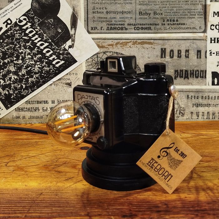 Уникални лампи от ретро фотоапарати – ръчна изработка.