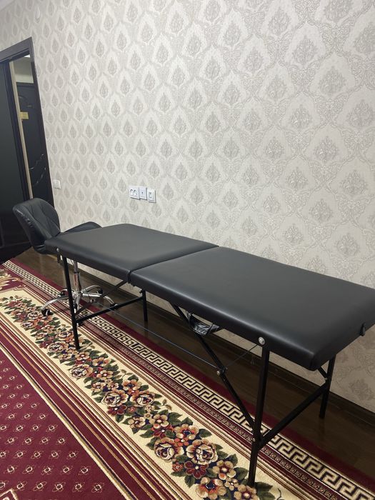 Кушетка и кресло