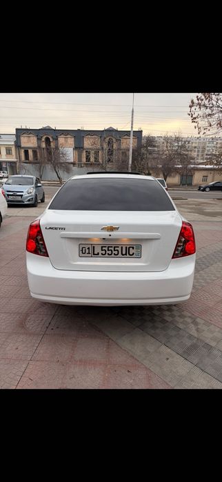 Moshina zor xolati ideal akuratni xaydalgan