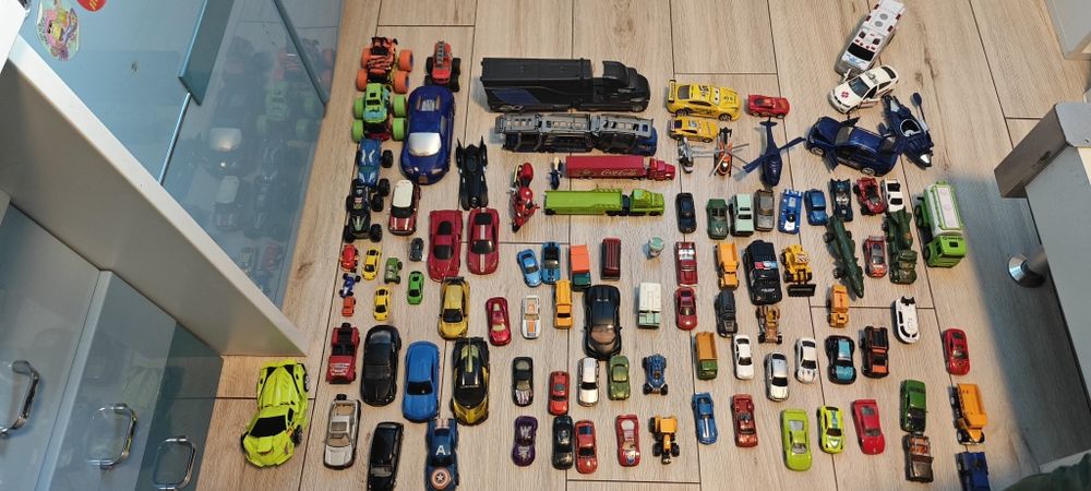 Няколко лота колички Hot wheels