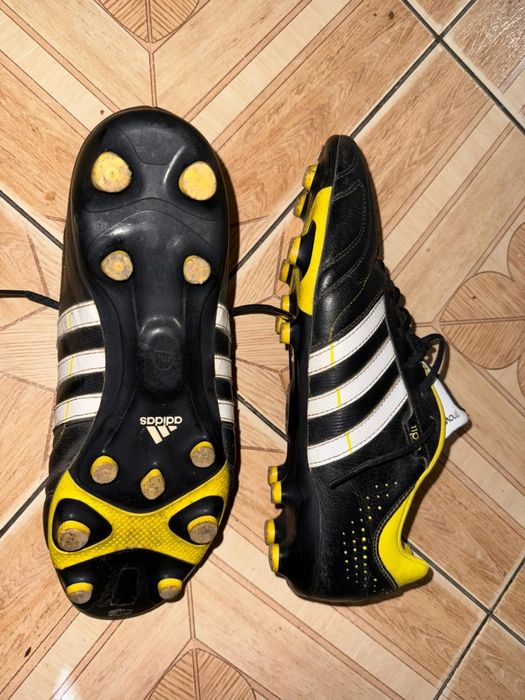 Футбольные буцы оригинал adidas