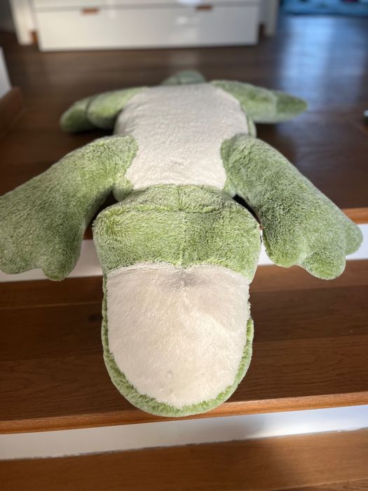 Crocodil imens din plus pentru copii